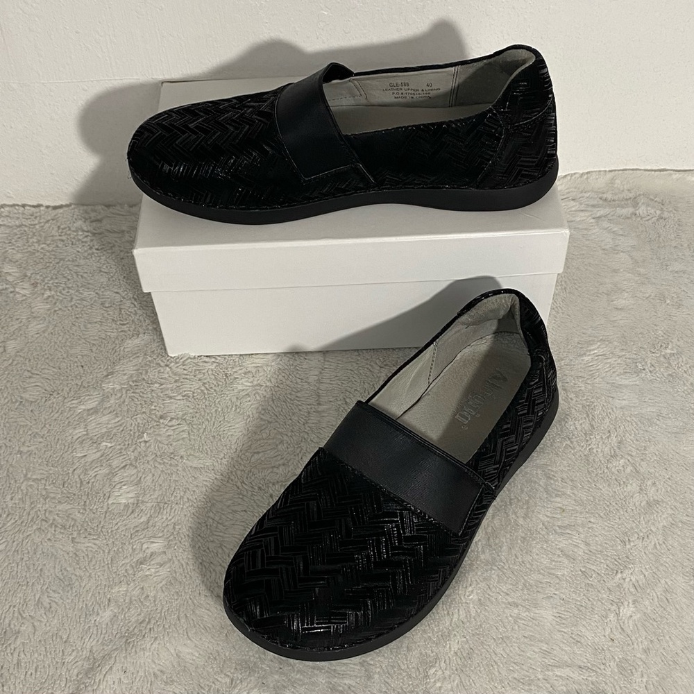 Alegria Glee Black Leather Herringbone Slip On Flats Size 40 EU (US 9.5-10)